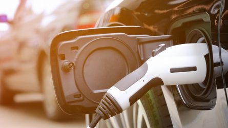 Mehr als 80.000 E-Autos wurden 2019 in Deutschland zugelassen © stock.adobe.de/tongpatong