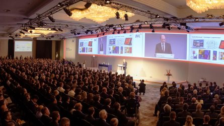 Mehr als 3000 Manager auf dem Logistikkongress. Es spricht der BVL-Vorstandsvorsitzende Robert Blackburn. © Kai Bublitz/BVL