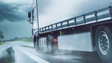 Lässt sich im Zeitalter der Digitalisierung der Einfluss des Wetters auf die Transportkette berechnen? © m.mphoto / stock.adobe.com