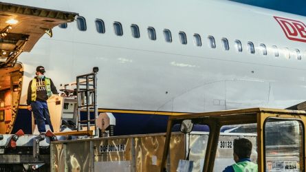 DB Schenker entwickelt Luftfrachtlösungen für pharmazeutische Hersteller © DB Schenker / Michael Neuhaus